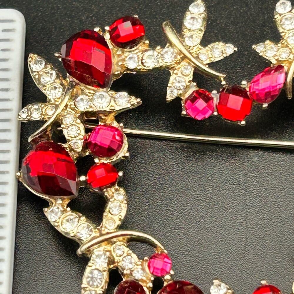 Anne Klein Heart Wreath Brooch #638 red rhinestones gold tone butterflies 2”+ - Picture 5 of 8